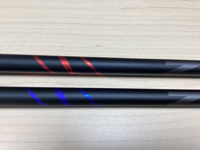 最初は「赤」と「青」