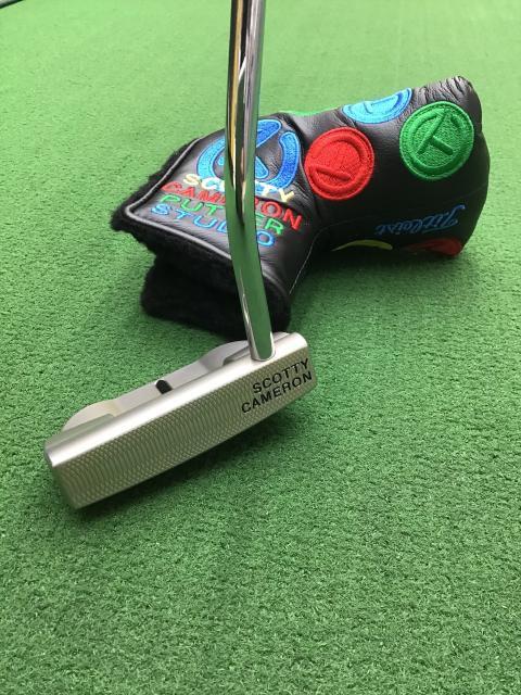 タイトリスト【scotty cameron 】のパター