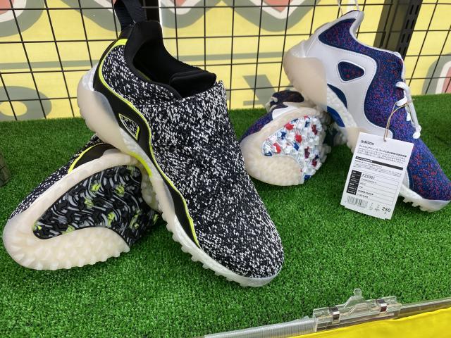 ゴルフシューズも絶賛販売中！