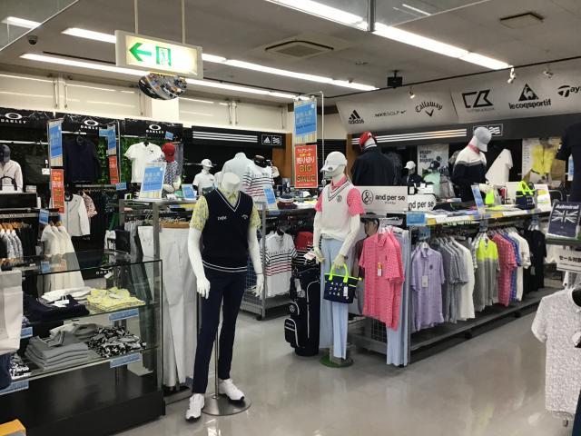 春のゴルフウエア続々入荷中！！