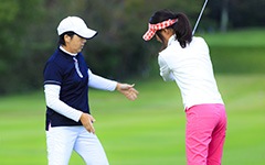 女子ゴルフレッスン